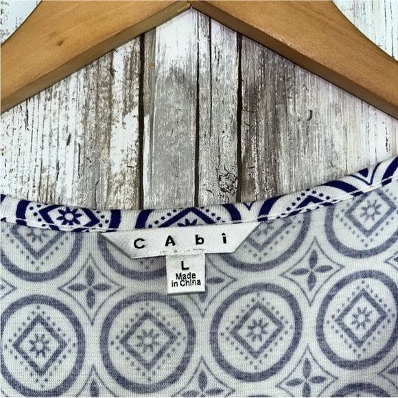 Cabi Medallion Keyhole Sleeveless Blouse - Picture 6 of 6